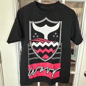 Wavy Black and‎ Red Graphic Tee Size medium